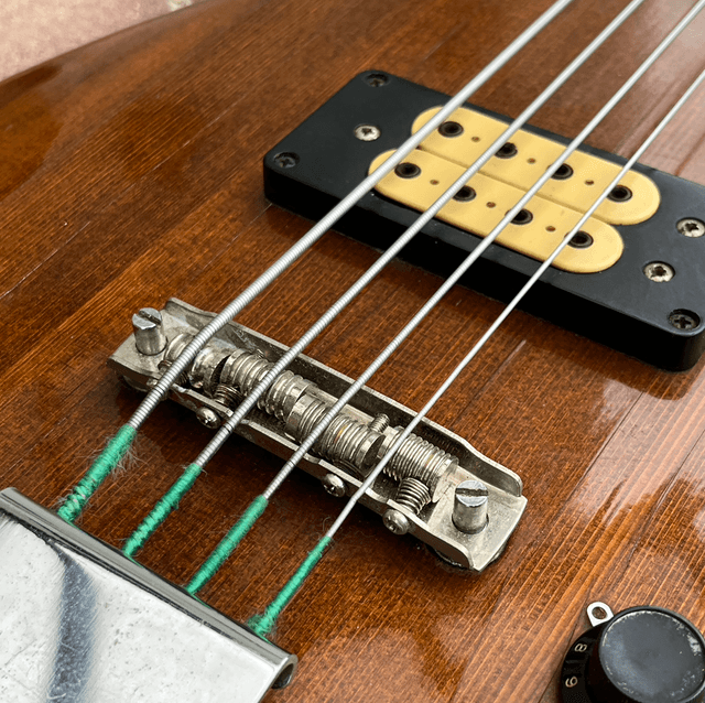 RARE 1970's EKO Cobra B.02 (SHORTSCALE) Bass MADE IN ITALY (JOE DART style with LaBella Flatwound Strings) + GIGBAG + Leland Sklar "Producer Switch" 