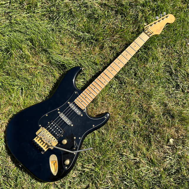 RARE 1984 Fender Japan STR-75 "PRO-FEEL" Super Strat (HSS) Fender EX-TREM Floyd Rose LIGHT Scallop / Scalloped Fretboard + Brown Leather Fender Gigbag
