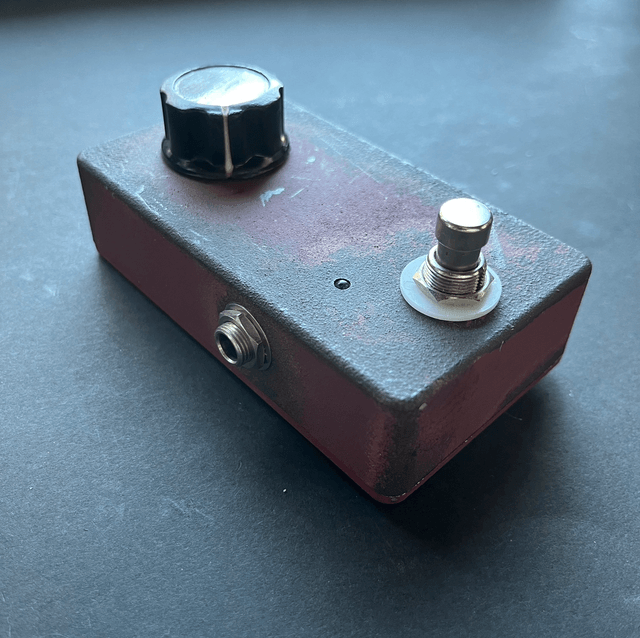 RARE 2020 Rustic 8-Bit Gated Fuzz Pedal – Handcrafted Boutique Build from Japan