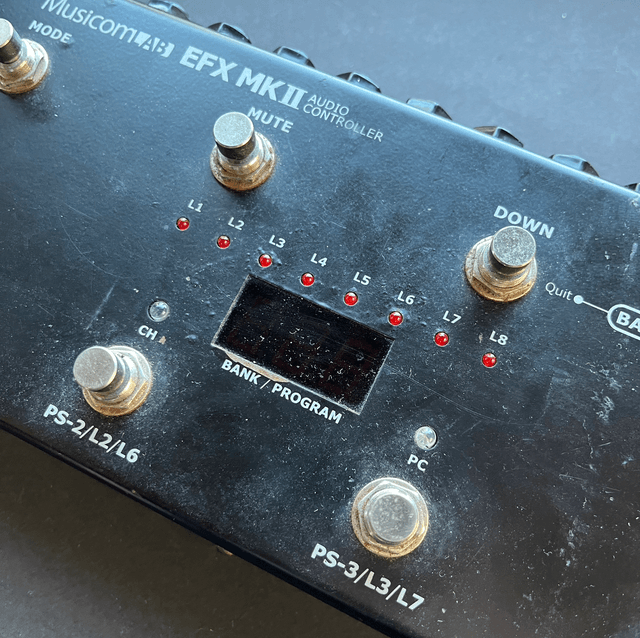 Musicom Lab EFX MK2 (Mark 2) Programmable Pedalboard Effects Switcher with 100 Presets, 8 True-Bypass Loops, MIDI, and Tuner Mute!