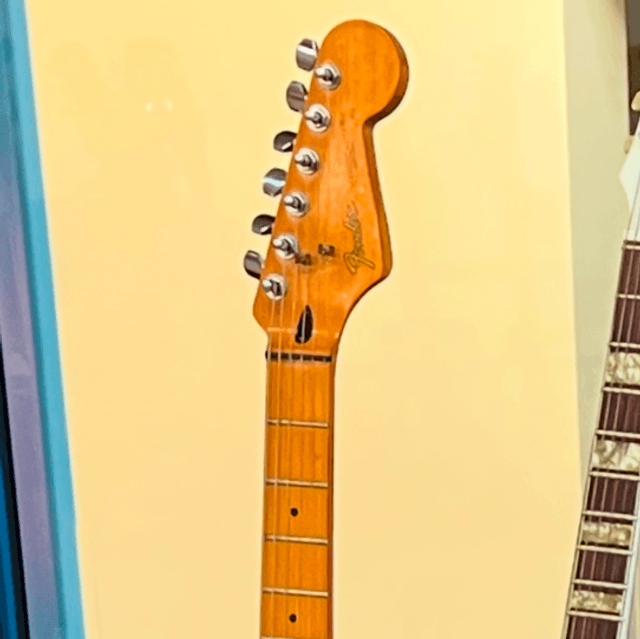 RARE 1986 Fender Japan ST-314-55 (MEDIUM Scale 24.75 inch Stratocaster = Gibson feel & Snap) + GIGBAG