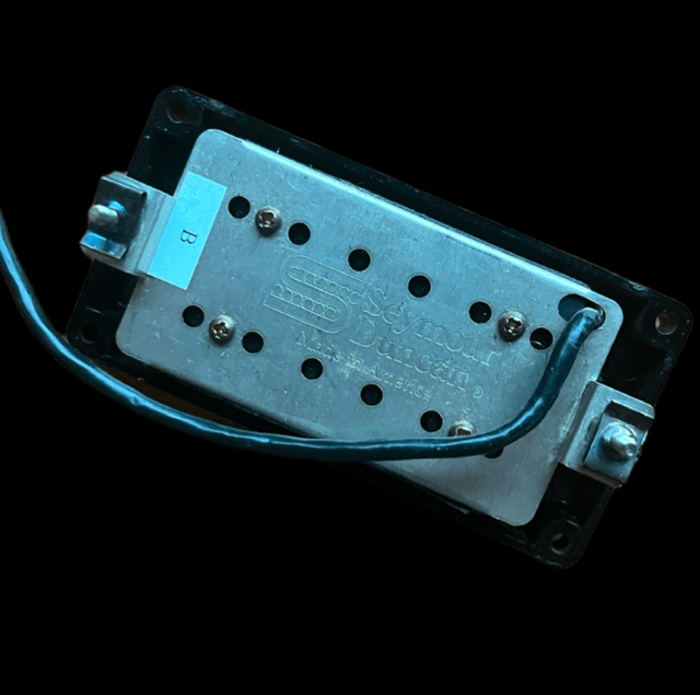 Early 2000’s Seymour Duncan INVADER Bridge Humbucker … 16.6k Ohms OUTPUT … Pop Punk Rock (Tom Delonge) / Metal (Synyster Gates) Mick Thomson 