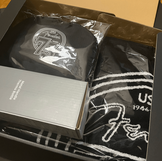 RARE 2021 Fender 75th Anniversary PROMO / DEALER / MEMORABILIA BOX (contains Thermo Bottle / Drinking Flask, Beach Towel, Backpack) Used – Good