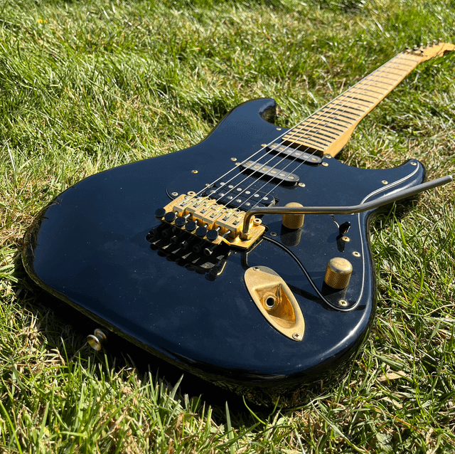 RARE 1984 Fender Japan STR-75 "PRO-FEEL" Super Strat (HSS) Fender EX-TREM Floyd Rose LIGHT Scallop / Scalloped Fretboard + Brown Leather Fender Gigbag