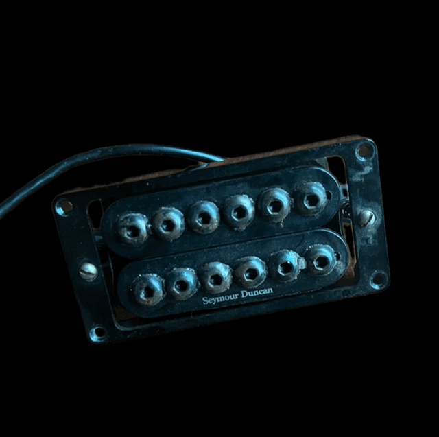 Early 2000’s Seymour Duncan INVADER Bridge Humbucker … 16.6k Ohms OUTPUT … Pop Punk Rock (Tom Delonge) / Metal (Synyster Gates) Mick Thomson 