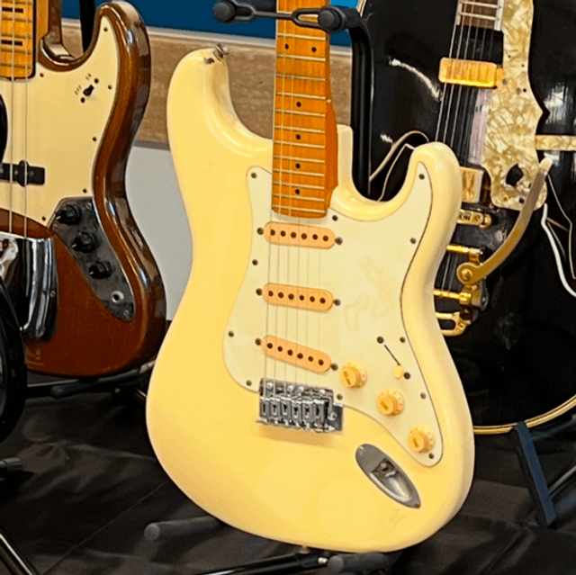 RARE 1986 Fender Japan ST-314-55 (MEDIUM Scale 24.75 inch Stratocaster = Gibson feel &amp; Snap) + GIGBAG